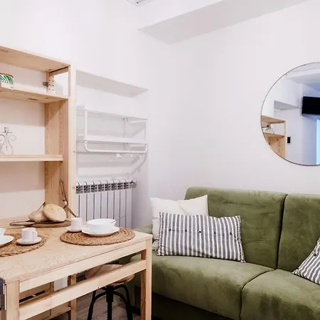 Myhomeincomo - Il Borgo Vico 56 *