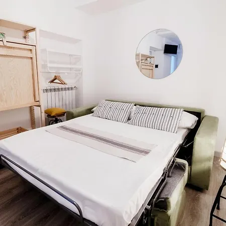 Myhomeincomo - Il Borgo Vico 56 *