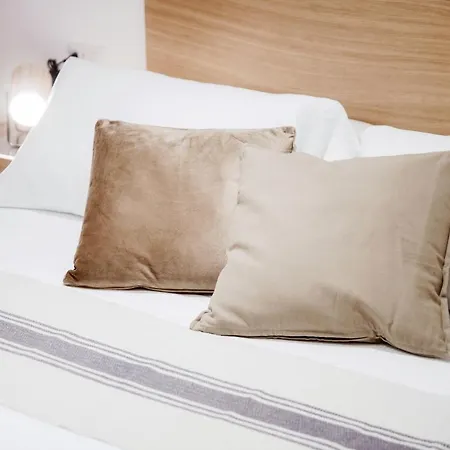 Myhomeincomo - Il Borgo Vico 56 Apartment *